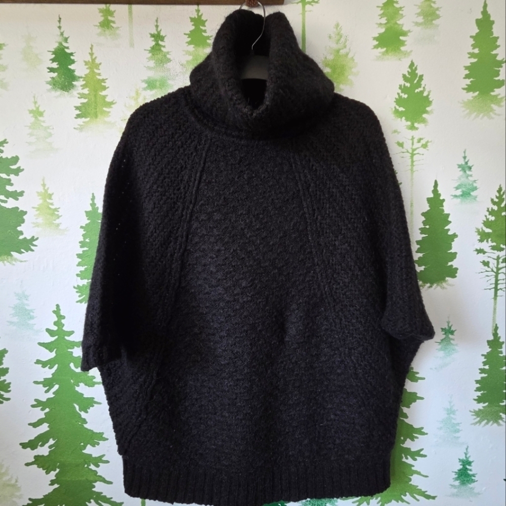 Black Zara Turtleneck Short Sleeve Batwing Sweater.